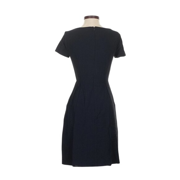 $335 THEORY Balbina Drapey Wool-Blend Dress with Ruching Detail. Size 2. - Picture 4 of 8